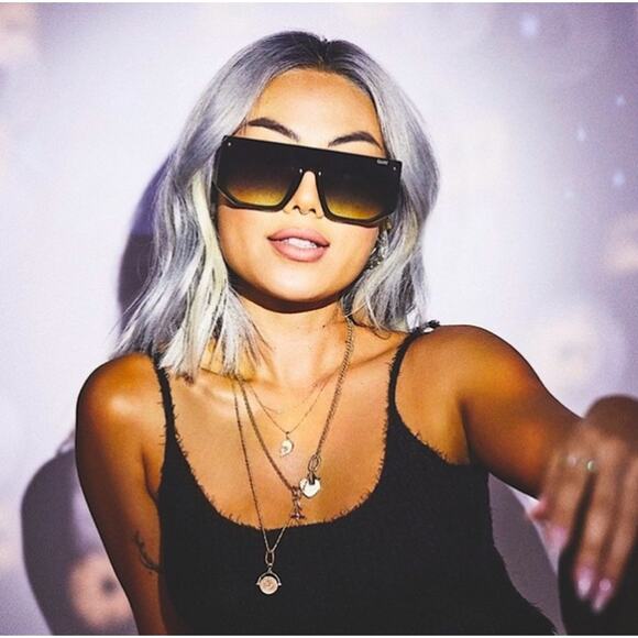 Quay Australia FULLY BOOKED Shield Sunglasses - Matte Black/Smoke Green - NWT - Picture 11 of 11